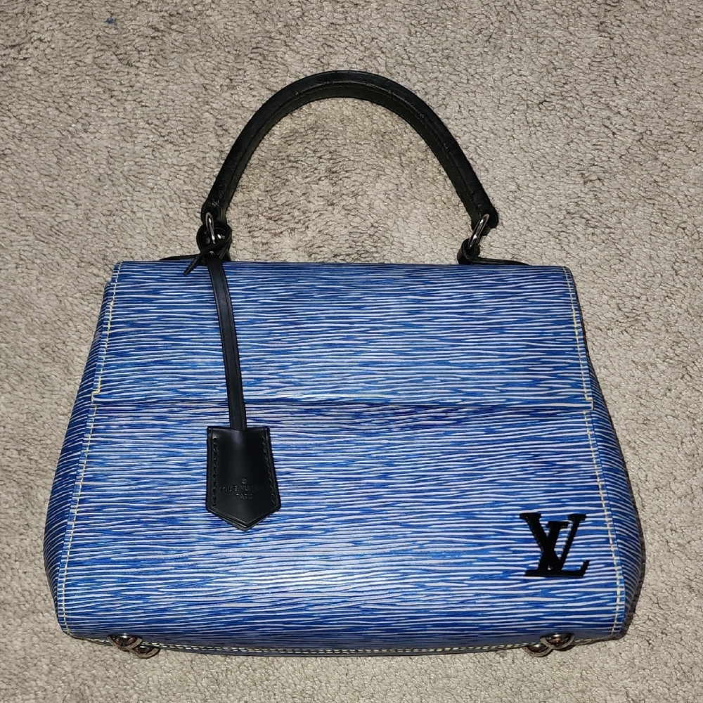 Louis Vuitton Cluny